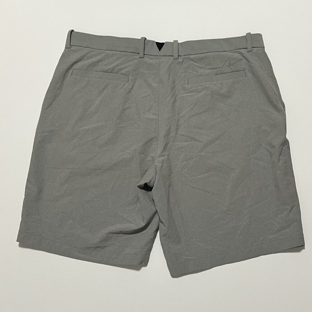 Nike Dri-Fit Shorts Casual Golf Preppy Stretch Comfy Gray Men's size 42 - Picture 3 of 6